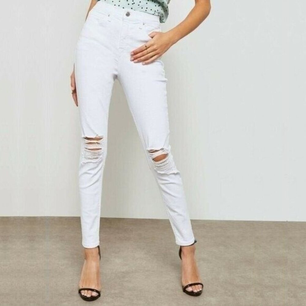 NWOT Topshop White Ripped Skinny Jeans